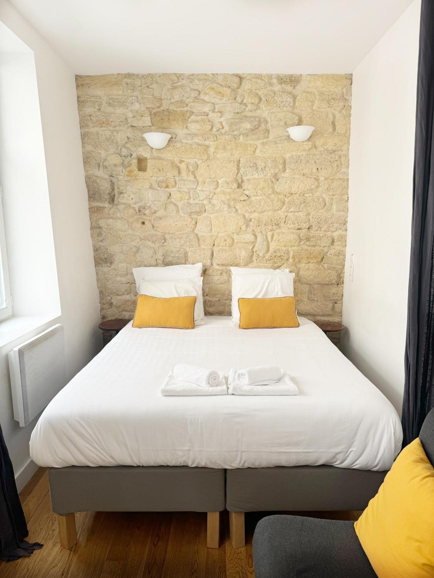 Suite Du Lion/Ac Historic Flat, Marais, 4-5 Guests Париж Экстерьер фото