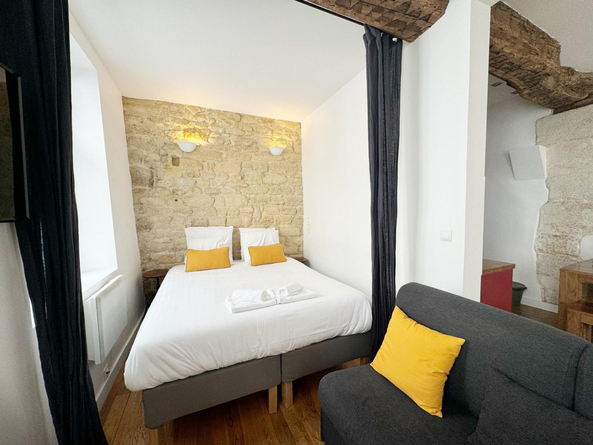 Suite Du Lion/Ac Historic Flat, Marais, 4-5 Guests Париж Экстерьер фото
